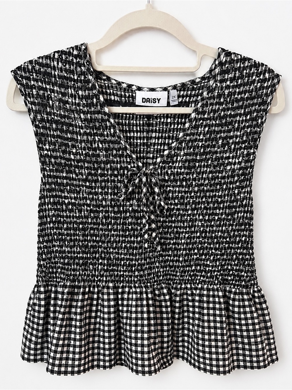 ⭐️3/$20 Daisy Women’s 2X Black White Gingham Smocked Peplum Blouse